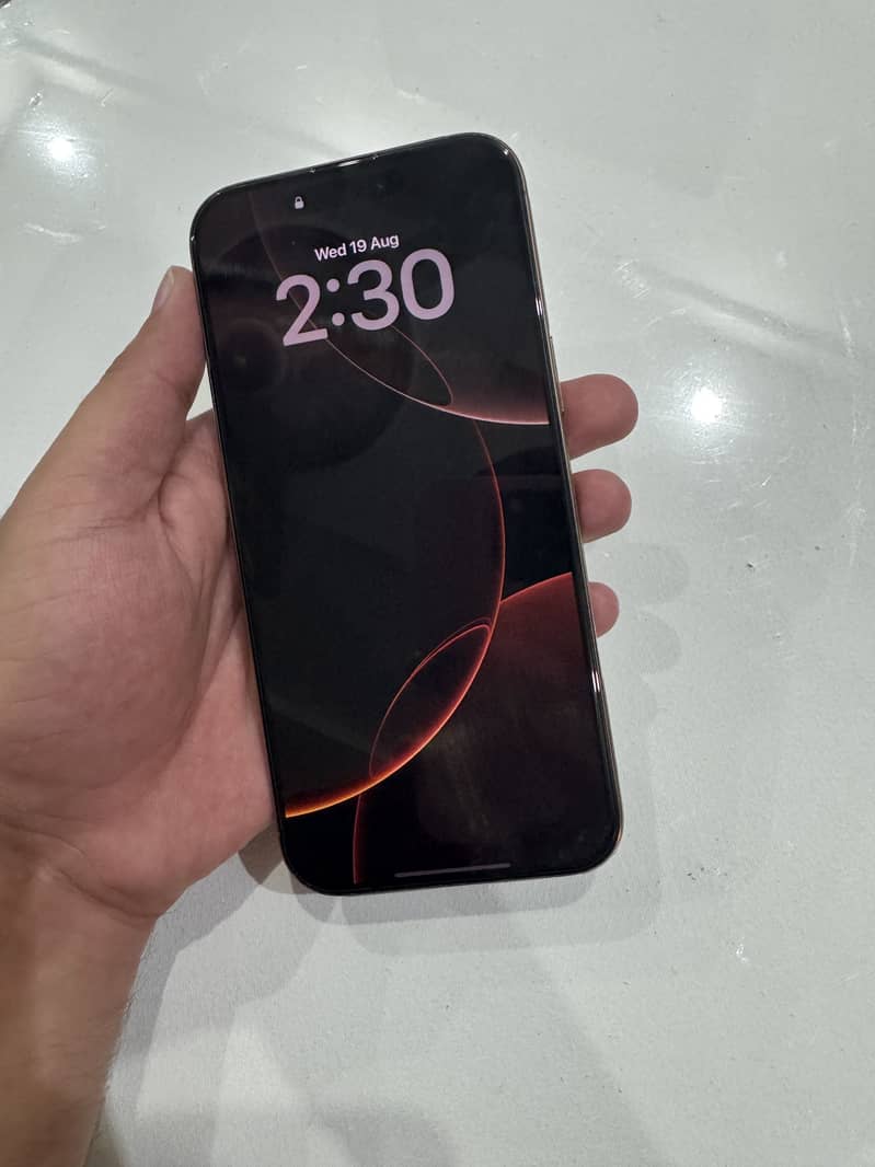 iPhone 16 pro max 2