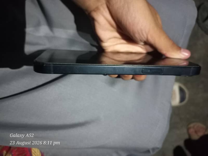 Apple iPhone 13 2