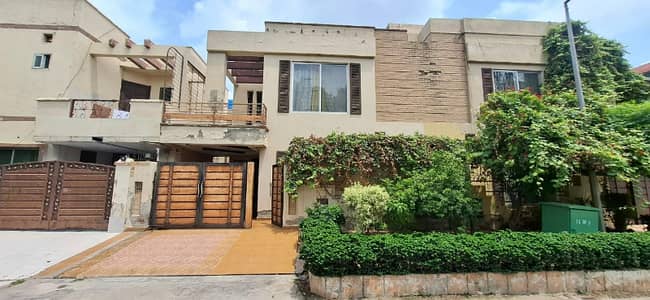 5 Marls Used House With Sui Gas Available For Sale In Ali Block Sector B Bahria Town Lahore