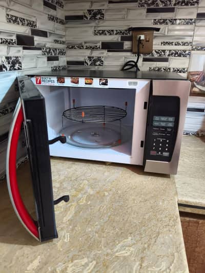 microwave ovan