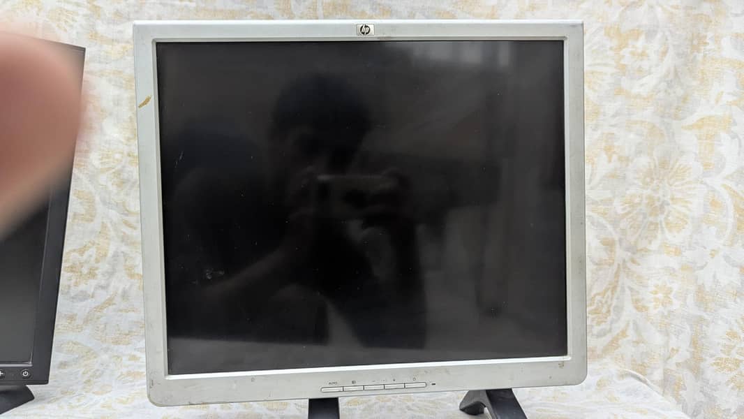 HP ELITE DESK (COMPUTER) - Desktops - 1118427117