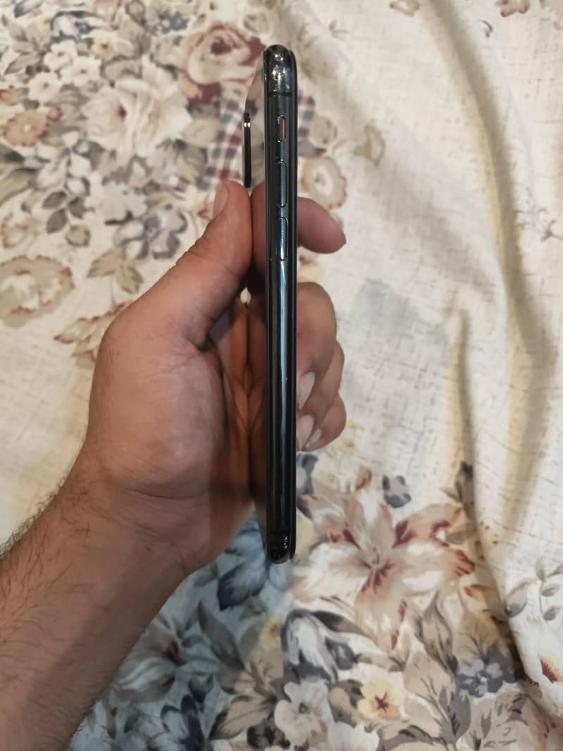 Apple iPhone X 2