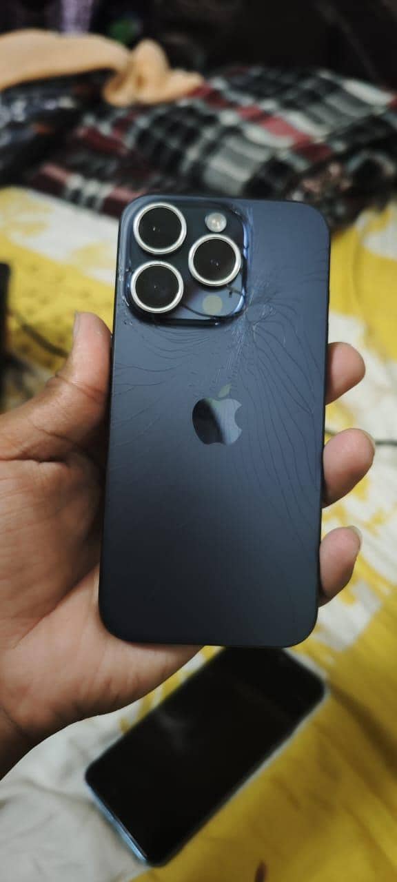 iphone 15 pro 4