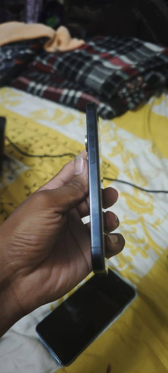 iphone 15 pro 6