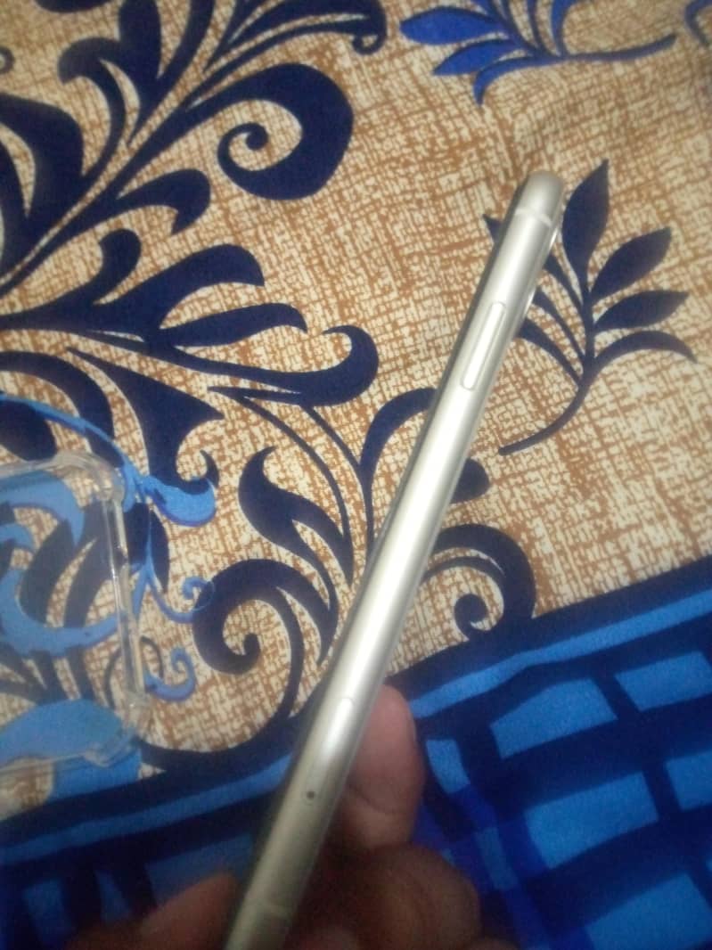 Apple iPhone 11 5
