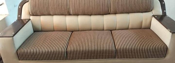 6 seater sofa in good condition