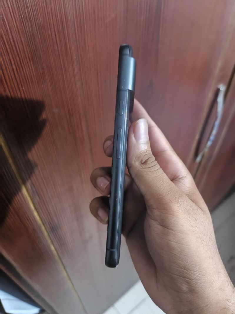 Google Pixel 8 4