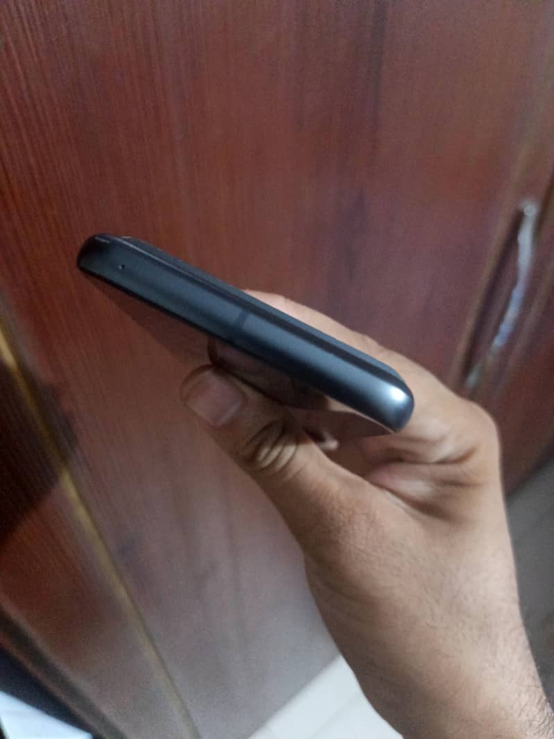 Google Pixel 8 5