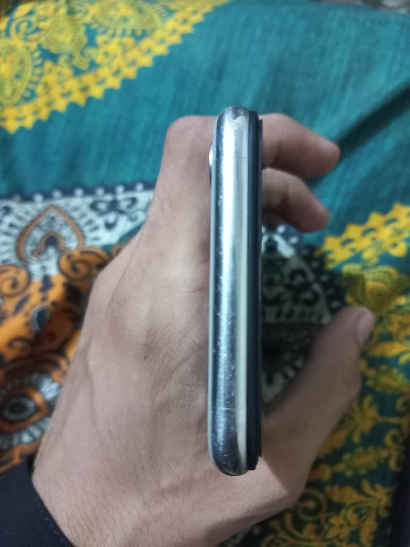 Apple iPhone X 1