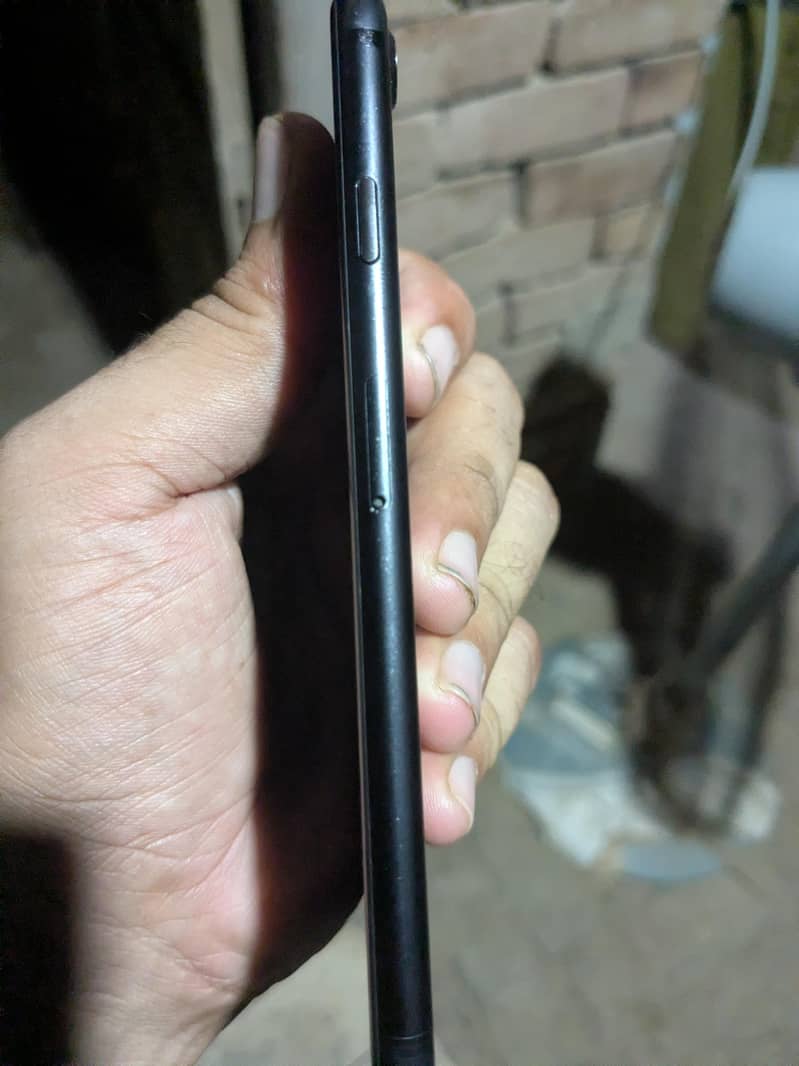 Apple iPhone 7 4