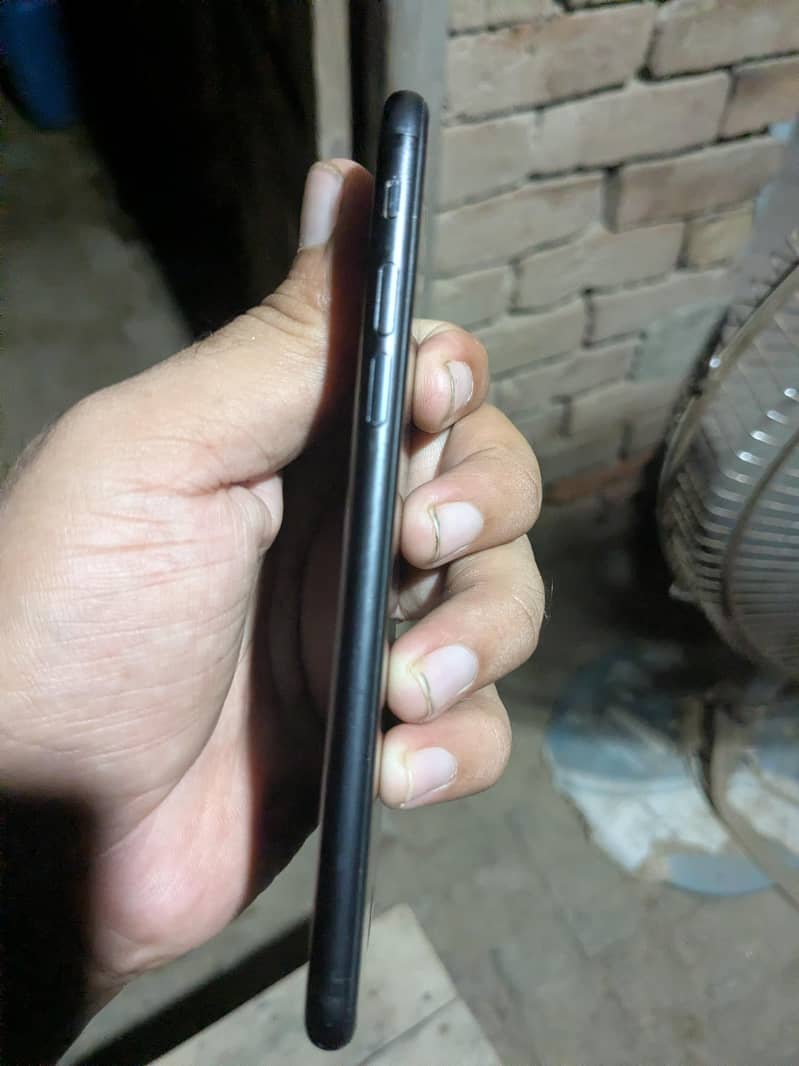 Apple iPhone 7 5