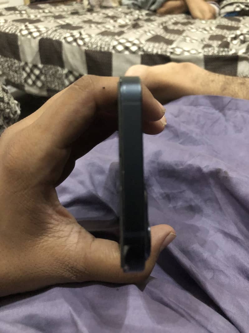 iPhone 13 2