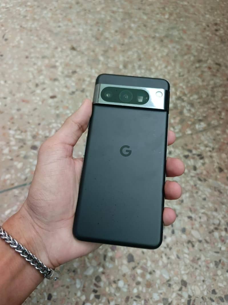 Google Pixel 8 Pro 2
