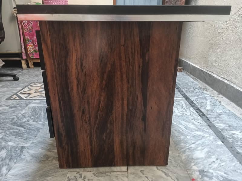 Office Table 3