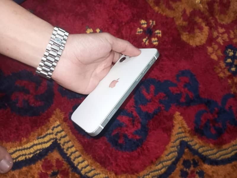 Apple iPhone 12 5
