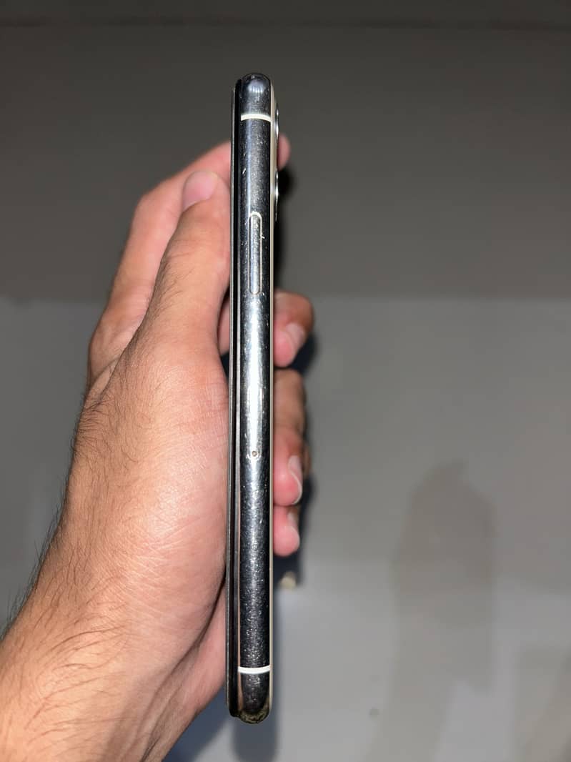 Iphone 11 pro 4