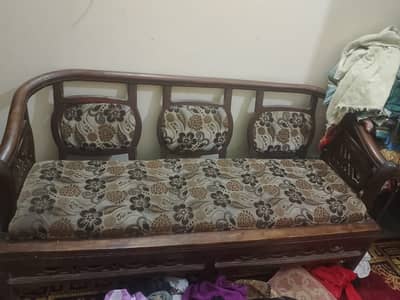 wooden premium sofa set condition 9/10