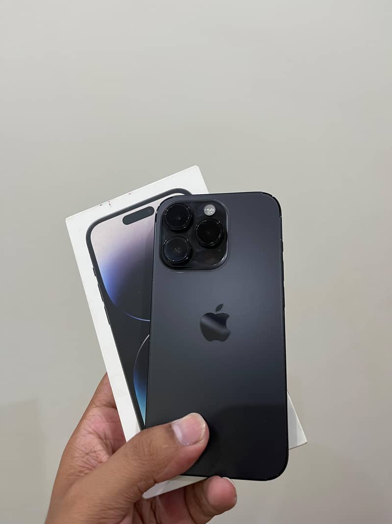 Apple iPhone 14 Pro 1