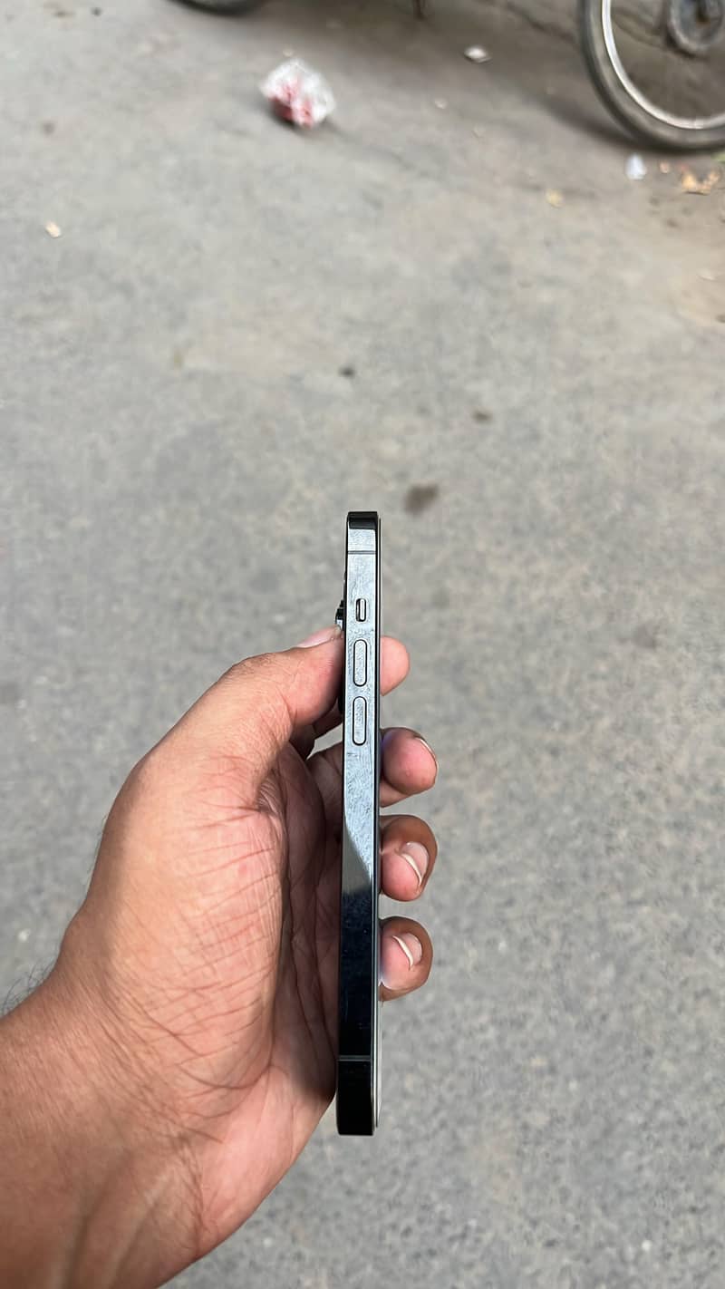 Apple iPhone 14 Pro 3
