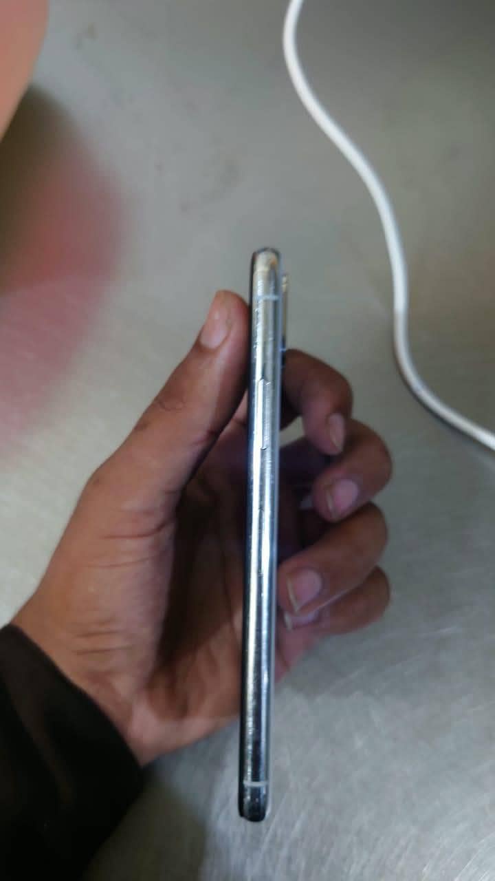 Apple iPhone X 0