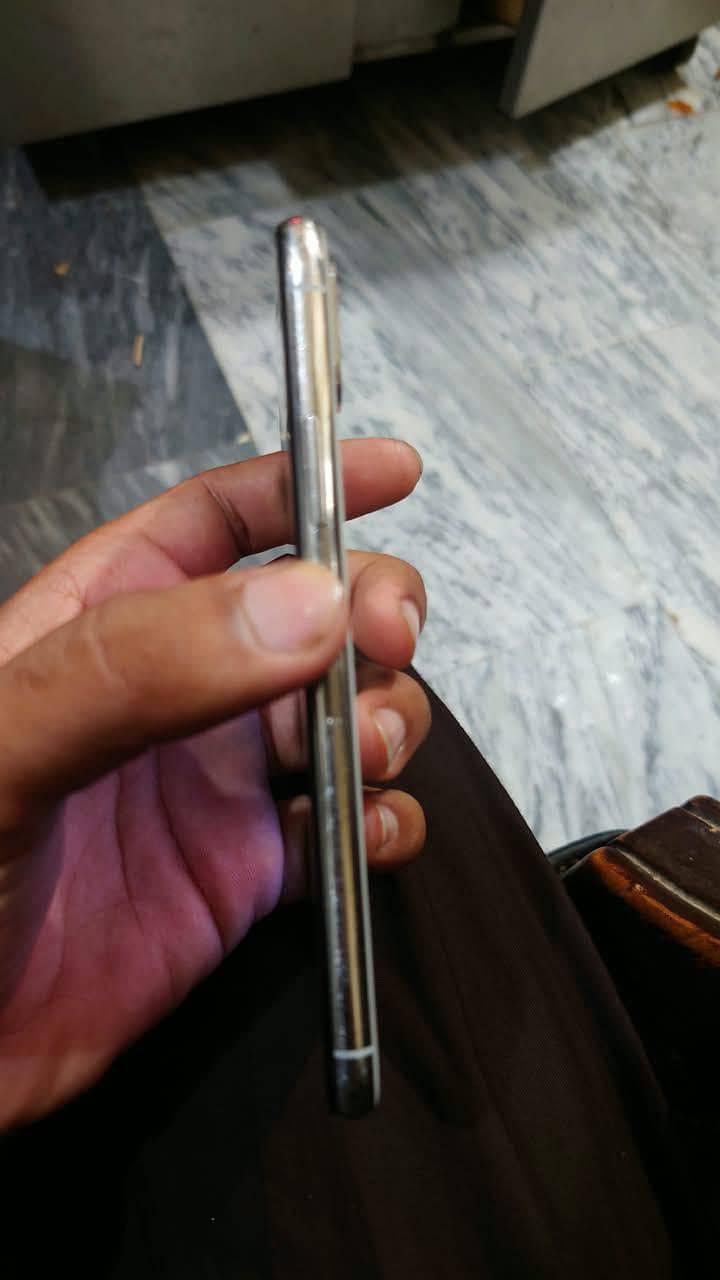 Apple iPhone X 1