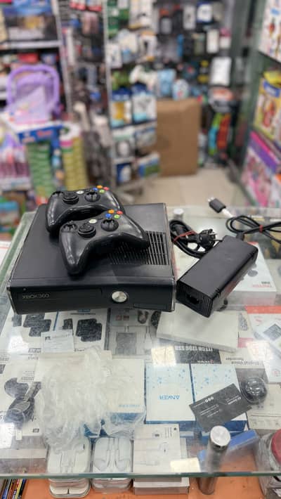 XBOX 360 Slim 250GB | XBOX 360 | J-Tagged with 10+ Games | XBOX 360