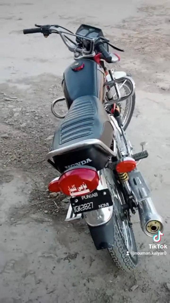 موٹرسایئکل بلکل نیو ہے 3