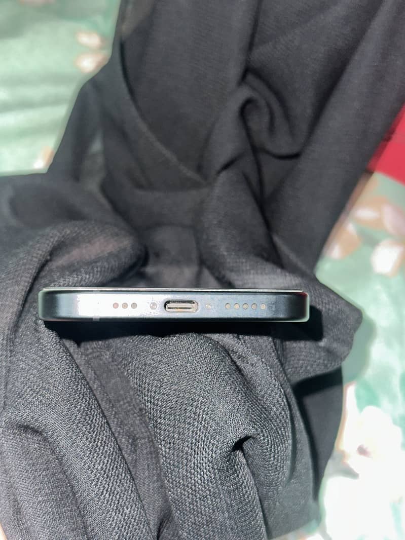 Apple iPhone 15 5