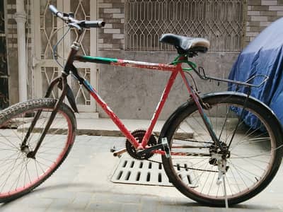 Used Bicycle in Working Condition – Bargain Price (No Work Required)