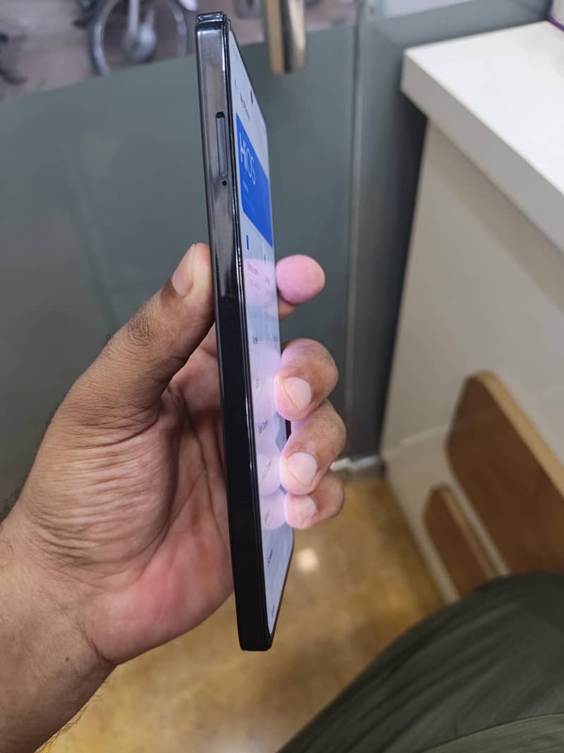 camon 20 4