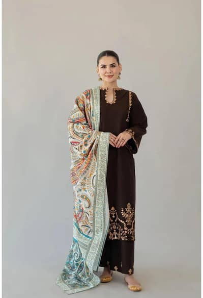 Brown Lawn 3pic suite with gold embroidery & digital print dupatta