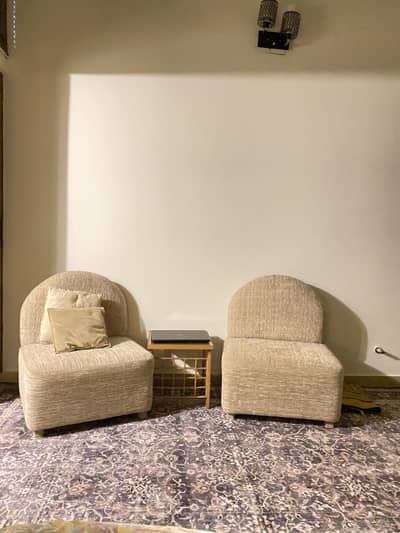 2 coffee chairs