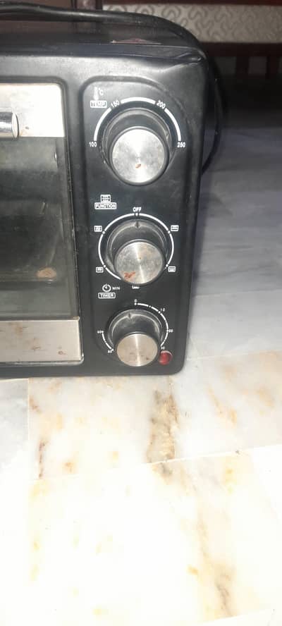microwave good condition used only 3 to 4 times