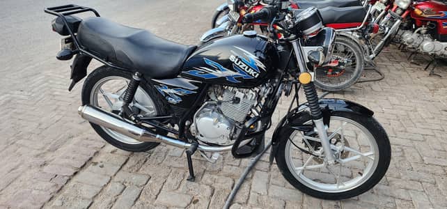 Suzuki gs SE model 2021