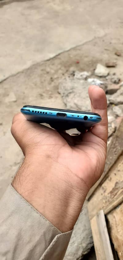 Tecno Spark 4