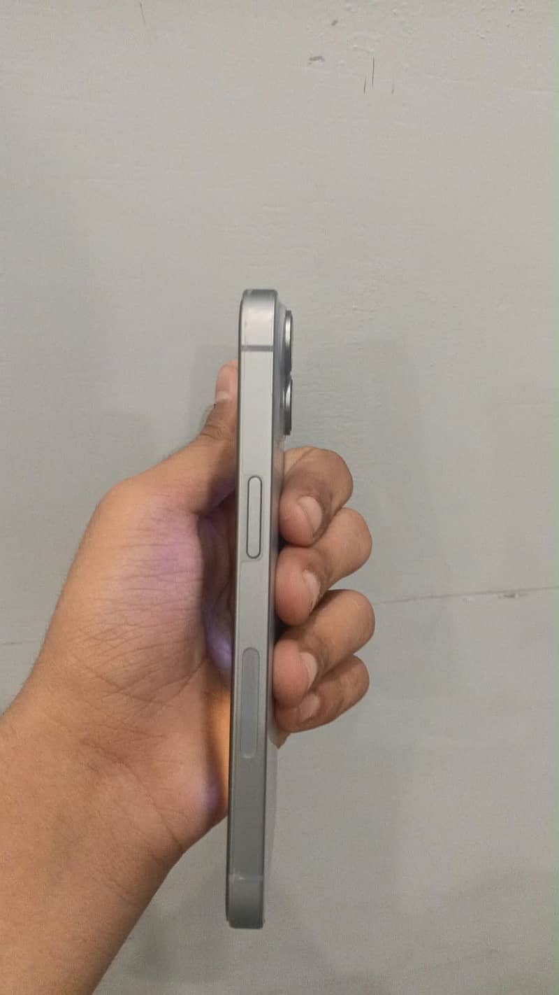 Apple iPhone 14 2