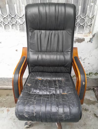Executive office Chair - Condition 6/10