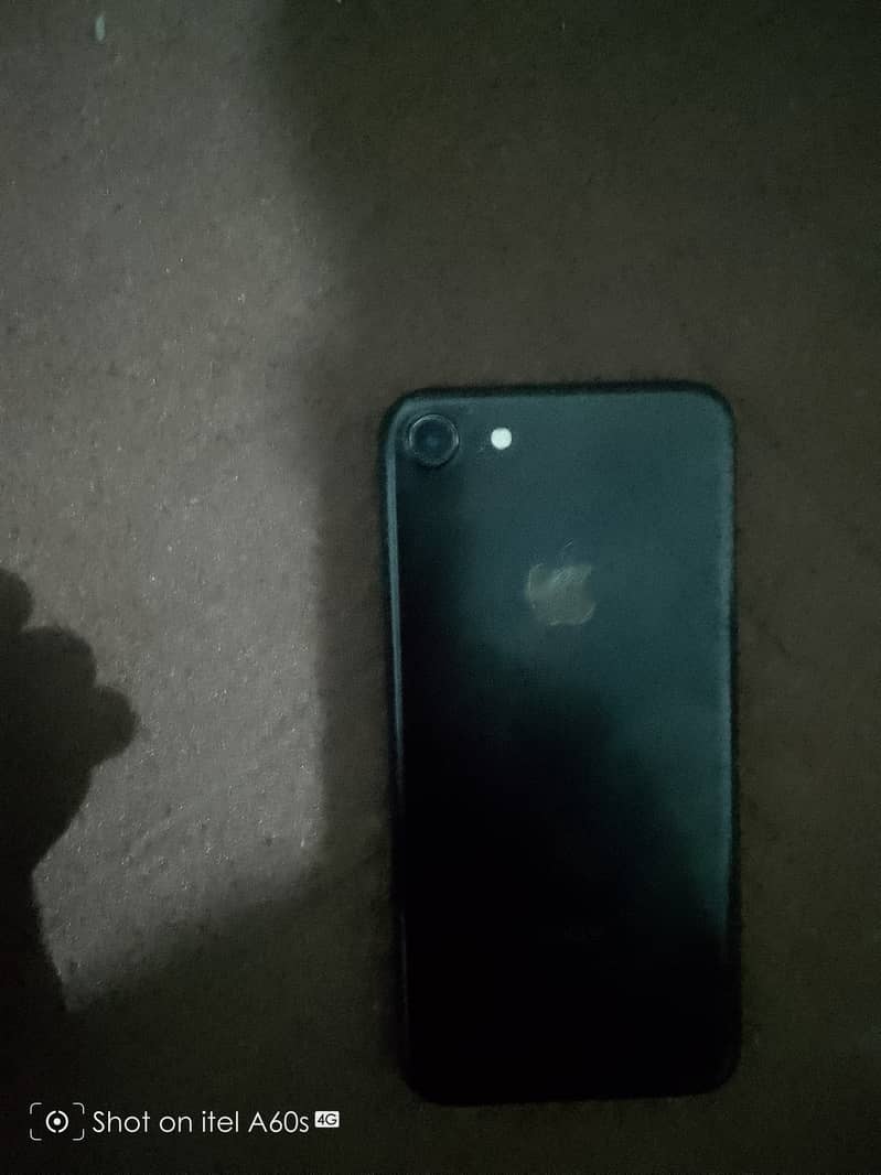 Apple iPhone 7 2