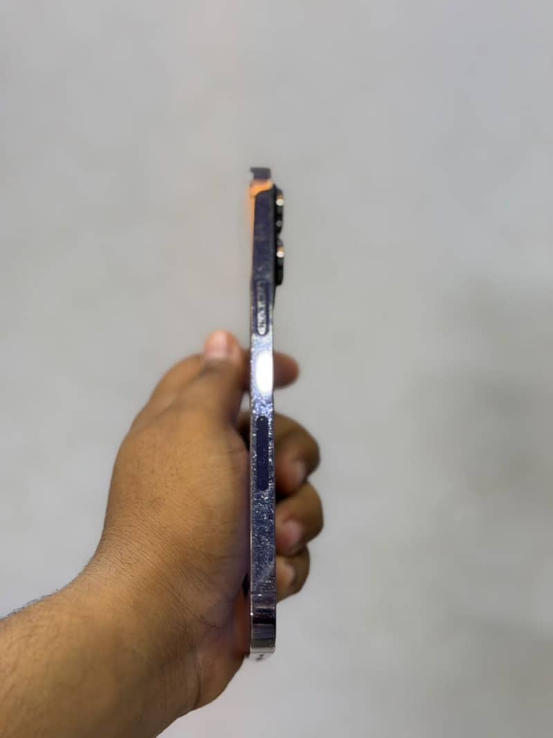 Apple iPhone 14 Pro Max 0