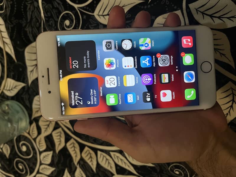 Apple iPhone 7 Plus 1