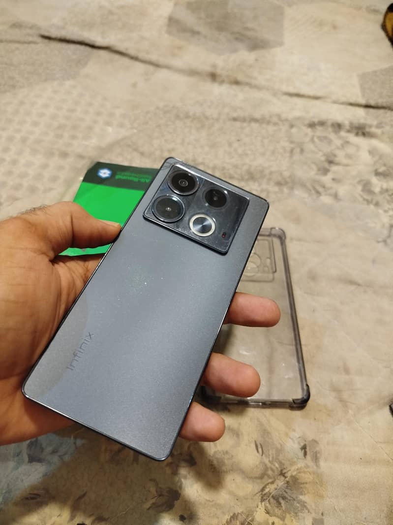 Infinix Note 40 0