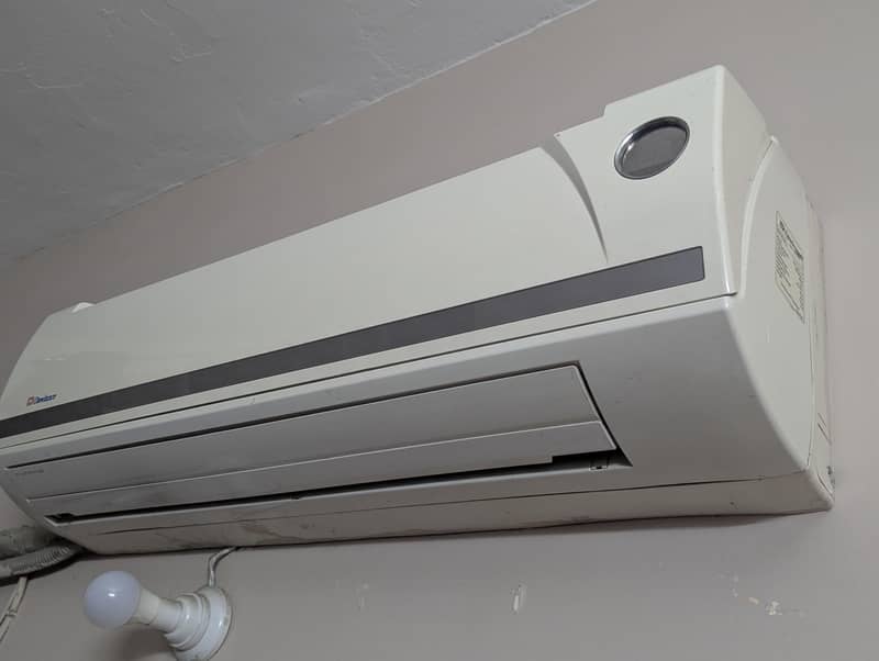 Dawlance Air conditioner. 3