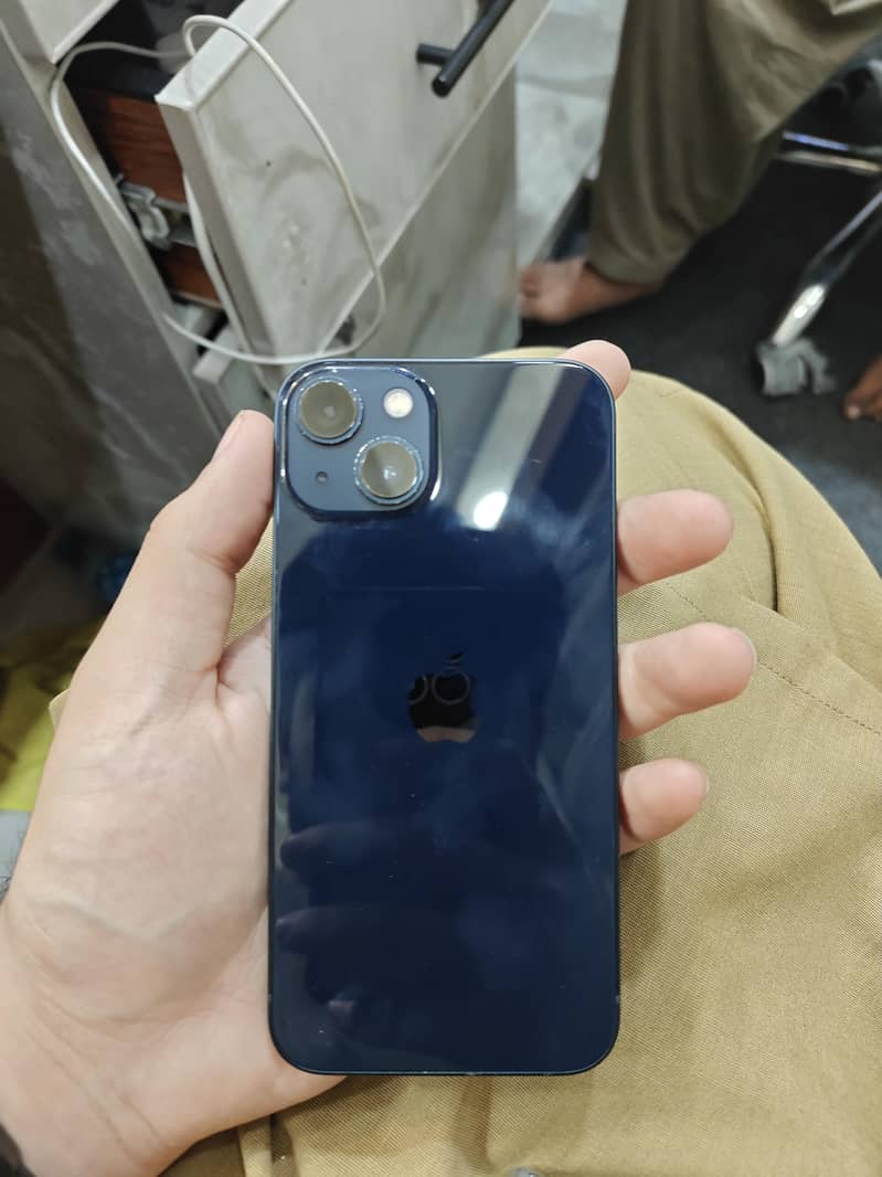 Apple iPhone 13 0