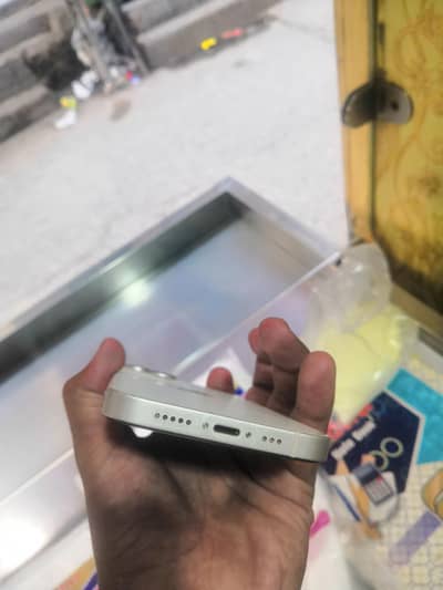 u pApple iPhone 14