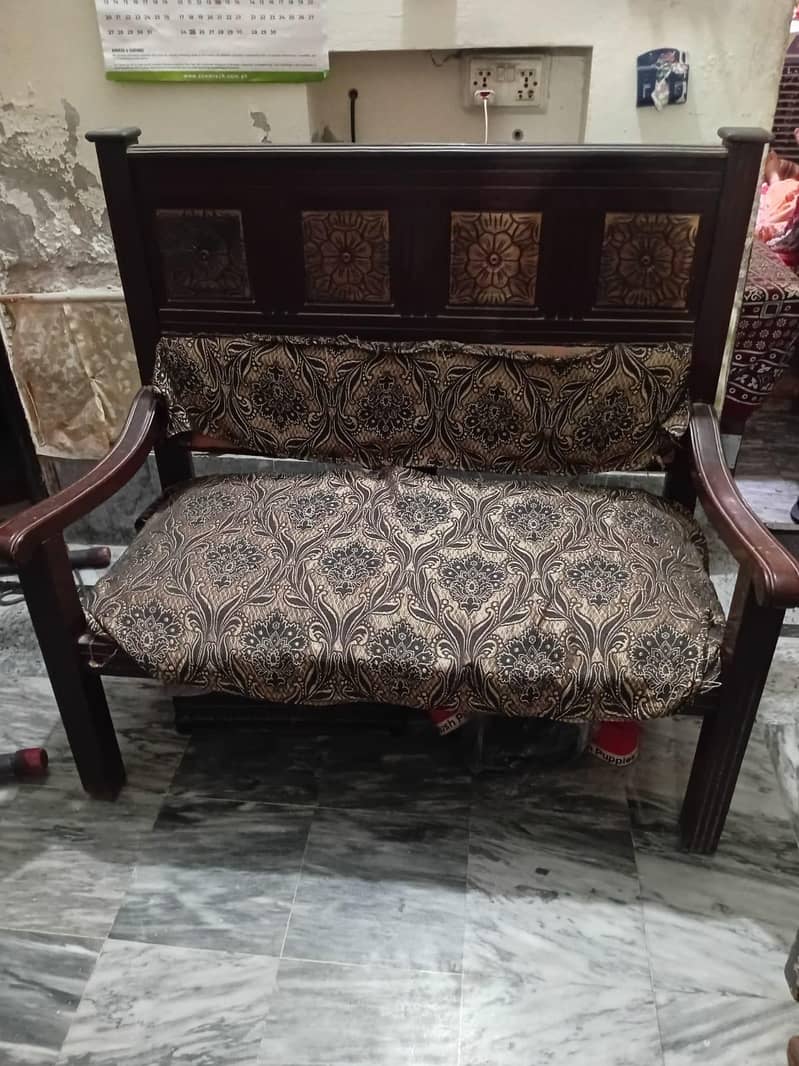 Sofa in good condition 1