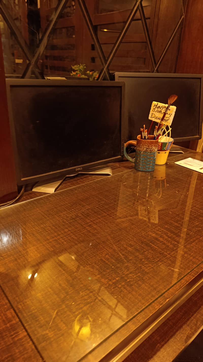 Computer Table 2