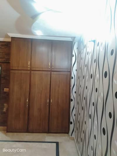 VIP beautiful 5 Marla portion is available for rent in sabzazar Lahore