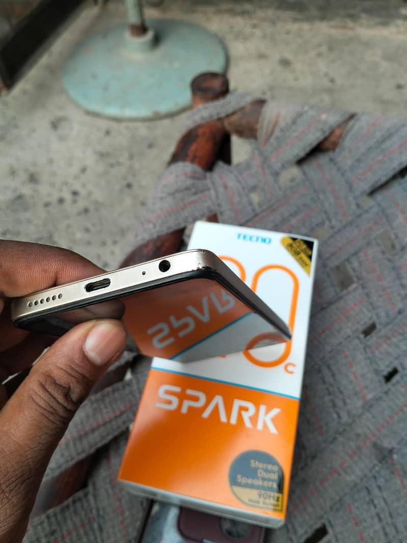 Tecno Spark 20c 3