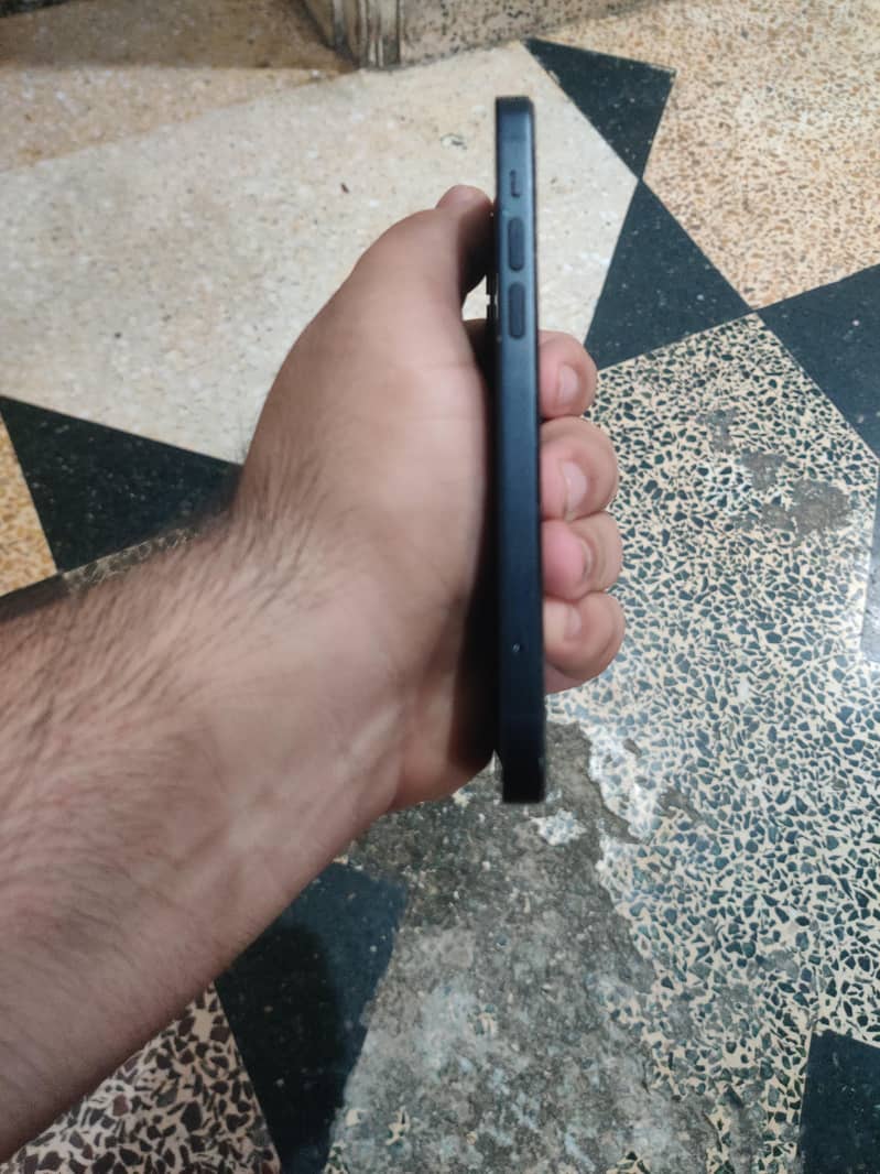 Apple iPhone 12 2