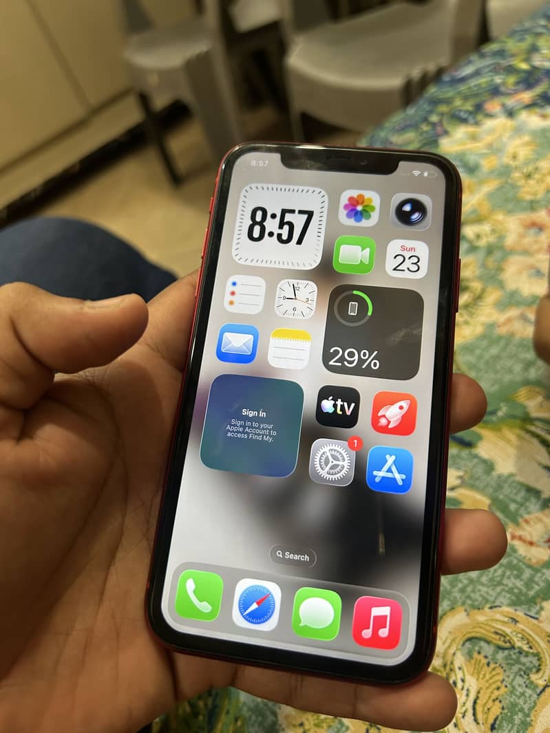 Apple iPhone 11 4
